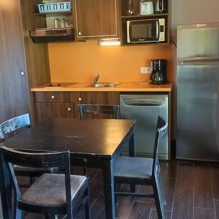 4 Pers Avec Terrasse, Piscine Et Animaux Admis - Fr-1-165b-46 Apartman