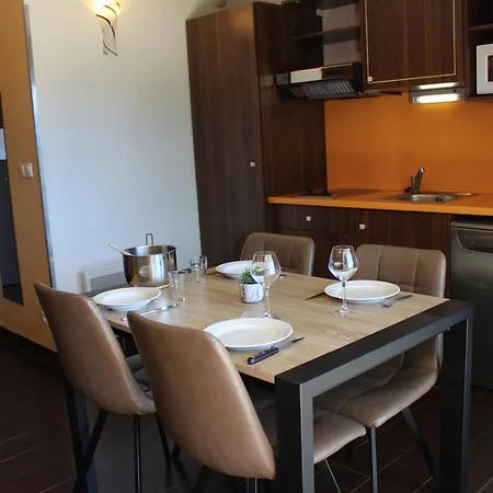 4 Pers Avec Terrasse, Piscine Et Animaux Admis - Fr-1-165b-46